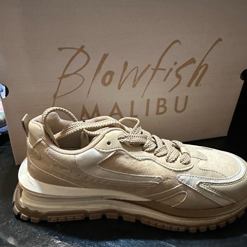 Blowfish Womens Tan Sneakers
